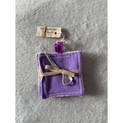 Photo du lot de 4 cotons lavables violet en paquet