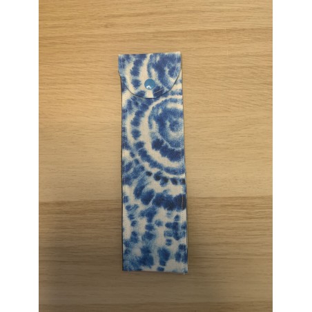 Pochette alimentaire blanc avec des motif en cercle bleu claire